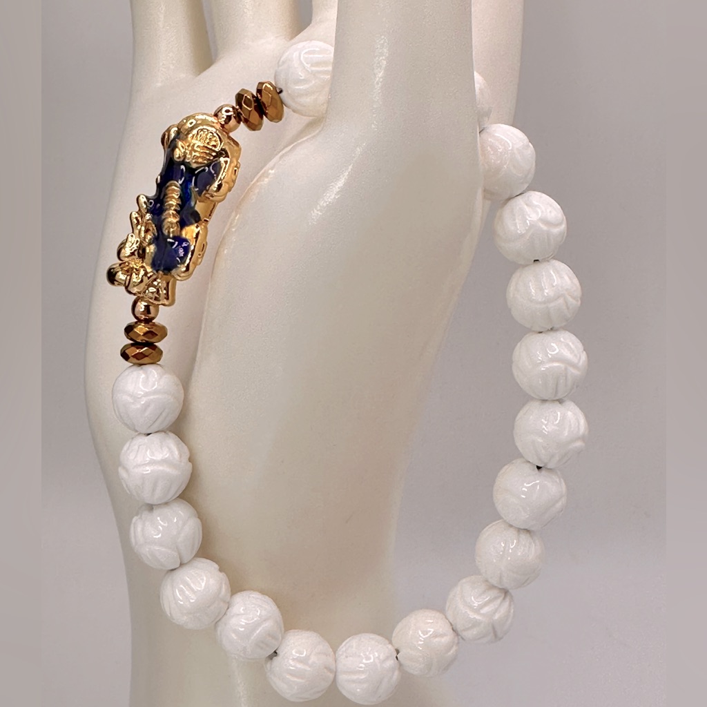 Gold Pixiu Tridacna Lotus Natural Stones Bracelet Size 75 45$